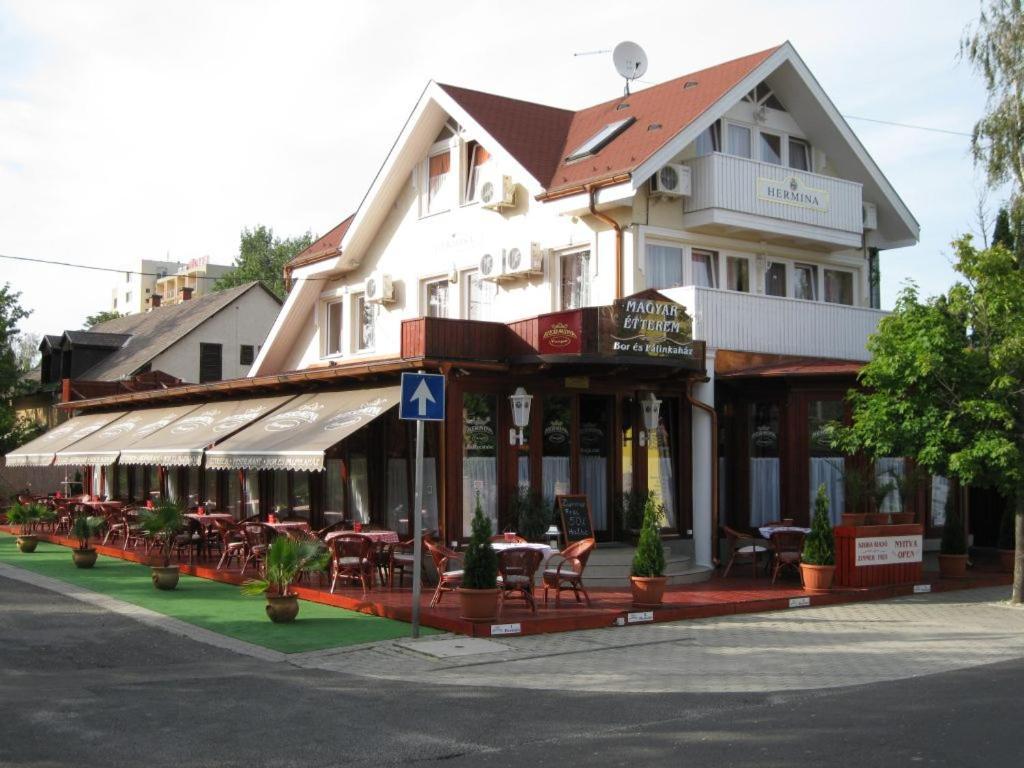 Hermina Panzió Siófok Exterior foto